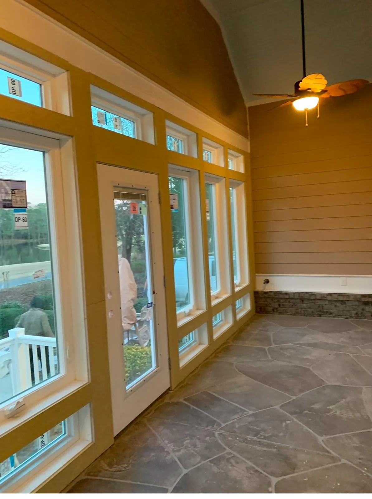 USA Top Glass installation